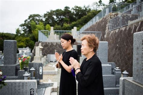 墓前|墓前法要｜供養の手引き｜【公式】霊園お墓のことな 